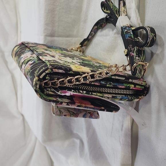 NWT BETSEY JOHNSON WALLET - Picture 5 of 8